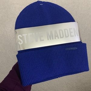Steve Madden Royal Blue and Black 2 Set Knit Hats